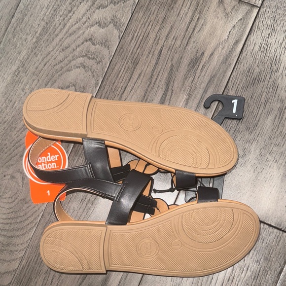 Wonder Nation Black and Tan Strappy braided like design Sandals - Picture 3 of 5